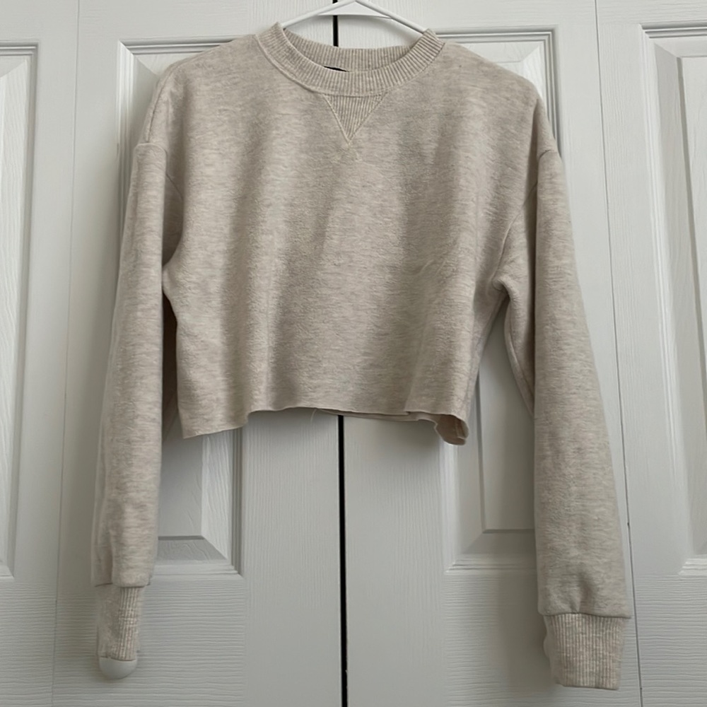 Zara crop Sweater/Hoodie